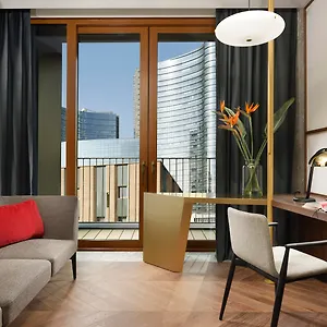 Verticale | Esperienze Hotel Mailand